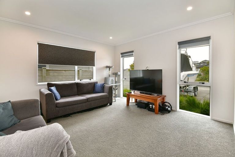 Photo of property in 202 Harris Drive, Silverdale, 0932