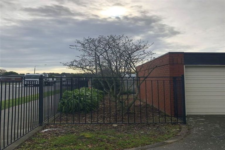 Photo of property in 84 Matipo Street, Riccarton, Christchurch, 8041