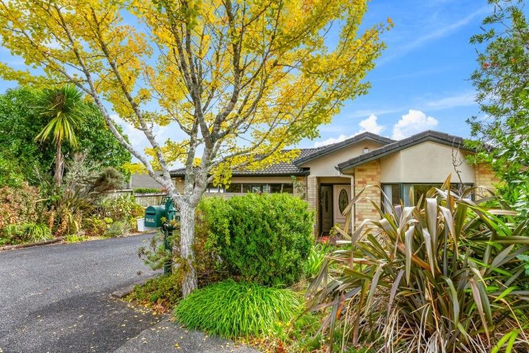 Photo of property in 4 Toledo Avenue, Henderson, Auckland, 0612