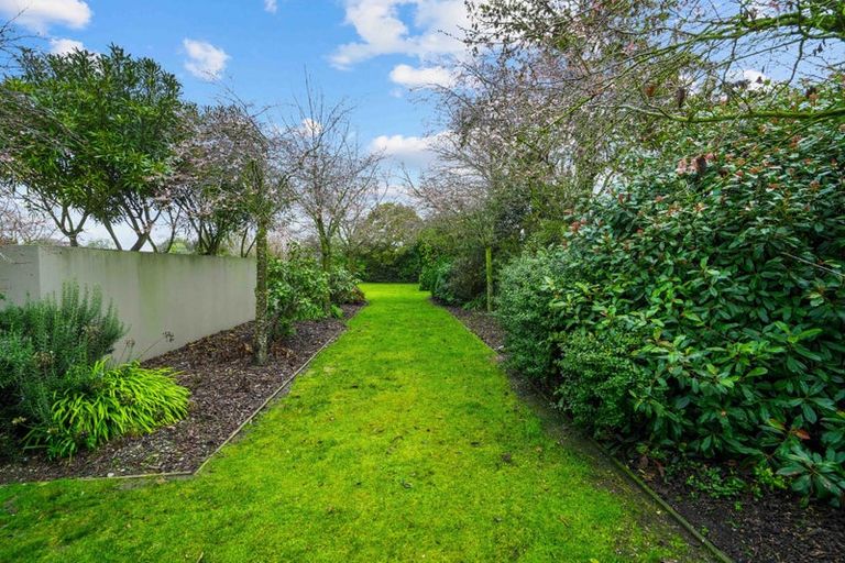 Photo of property in 12 Heaphy Court, Rolleston, 7614