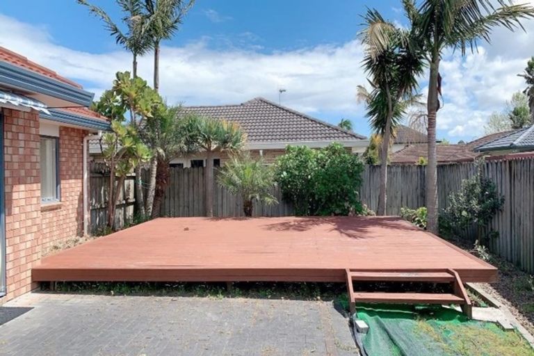 Photo of property in 7 Caltra Place, East Tamaki, Auckland, 2016