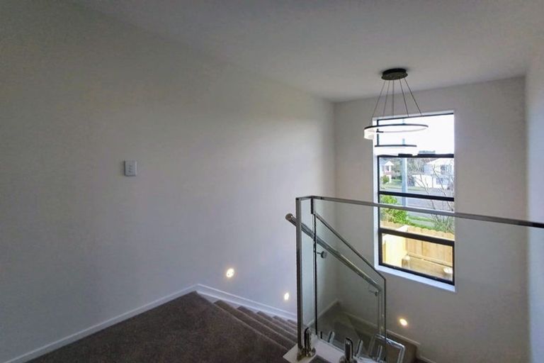 Photo of property in 1/2 Maxwelton Drive, Mairangi Bay, Auckland, 0630