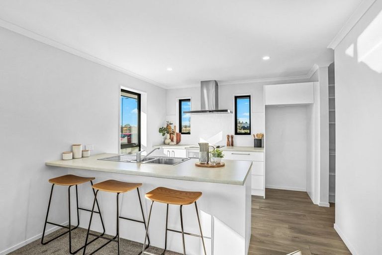 Photo of property in 3 Meadow View Drive, Belfast, Christchurch, 8051