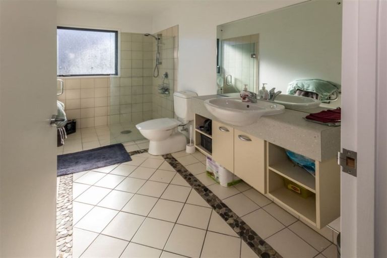 Photo of property in 43 Kings Drive, Wanaka, 9305