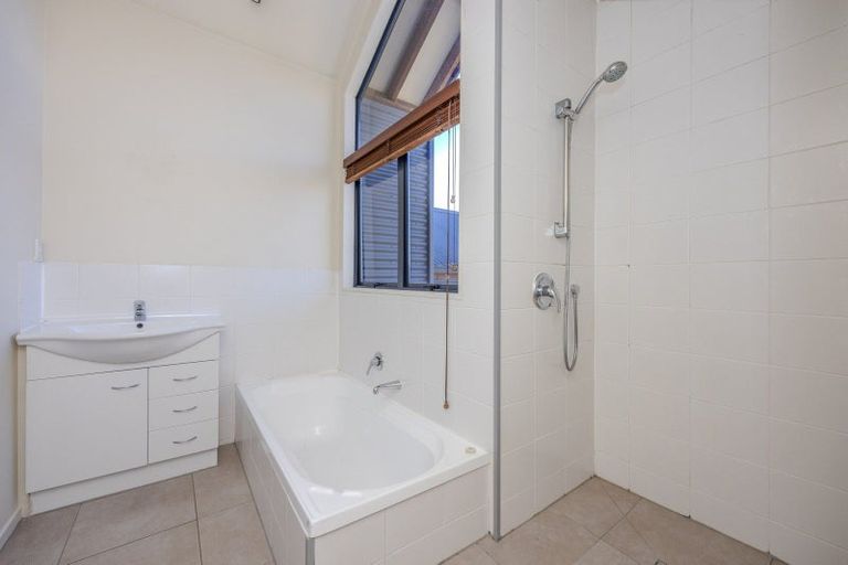 Photo of property in 137 Plantation Road, Wanaka, 9305