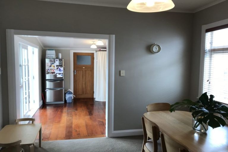 Photo of property in 40 Palm Avenue, Lyall Bay, Wellington, 6022