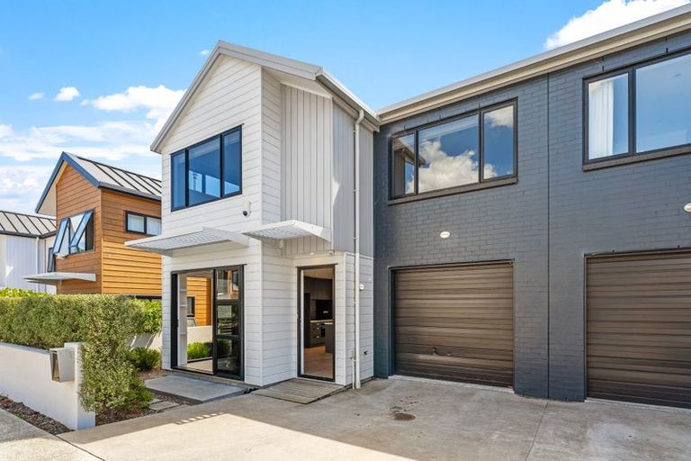 Photo of property in 9 Seafarer Crescent, Stanmore Bay, Whangaparaoa, 0932