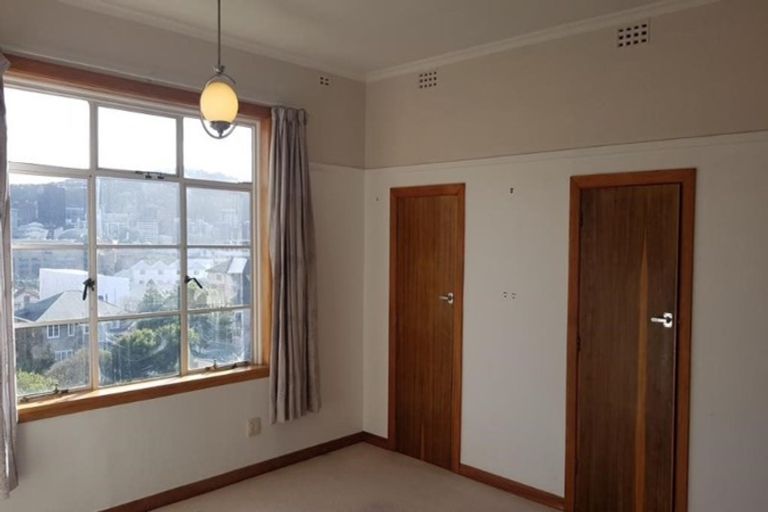 Photo of property in Nissen Court, 11c Hawker Street, Mount Victoria, Wellington, 6011