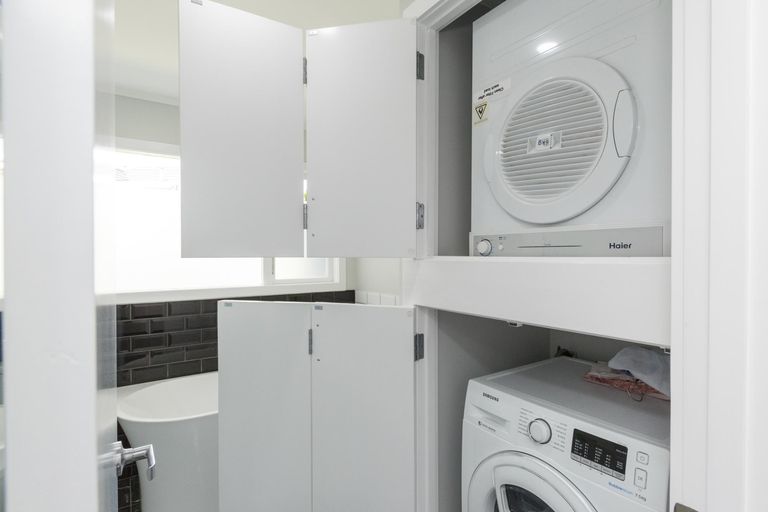 Photo of property in 10 Pitama Road, Awapuni, Palmerston North, 4412