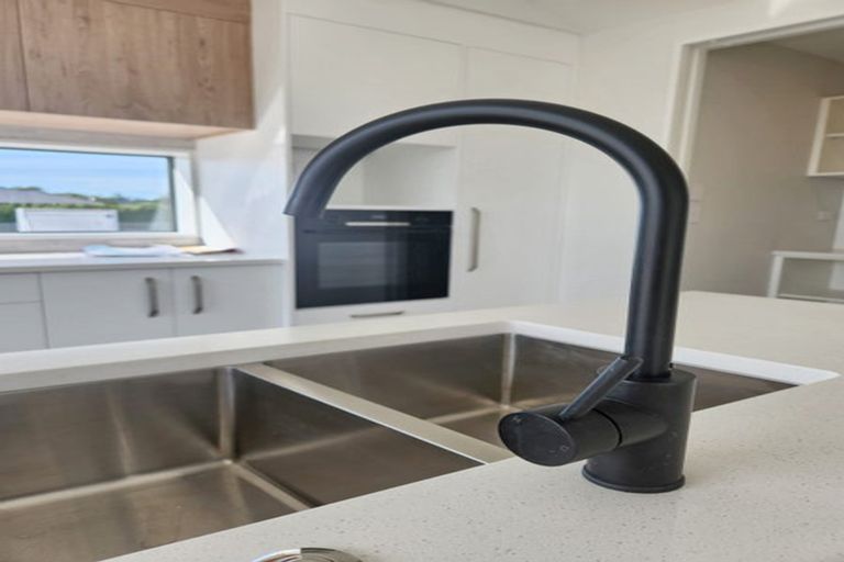 Photo of property in 6 Dynes Road, Rolleston, 7615