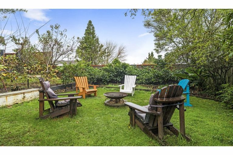 Photo of property in 60 Utuhina Road, Springfield, Rotorua, 3015