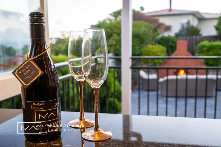 Photo of property in 63 Oakleigh Street, Maungaraki, Lower Hutt, 5010