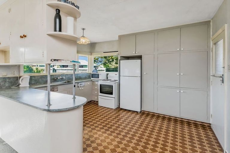 Photo of property in 8 Fatima Street, Redwood, Christchurch, 8051