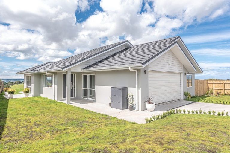 Photo of property in 51 Tirimoana Place, Otamatea, Whanganui, 4501