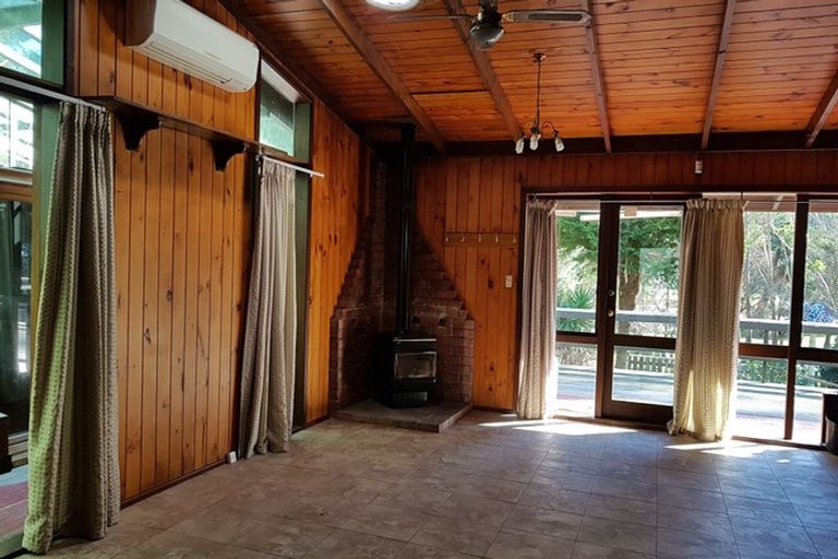 Photo of property in 694 Whitemans Valley Road, Whitemans Valley, Upper Hutt, 5371