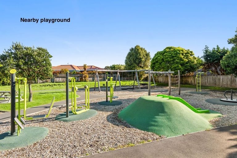 Photo of property in 194 Milne Drive, Paraparaumu, 5032