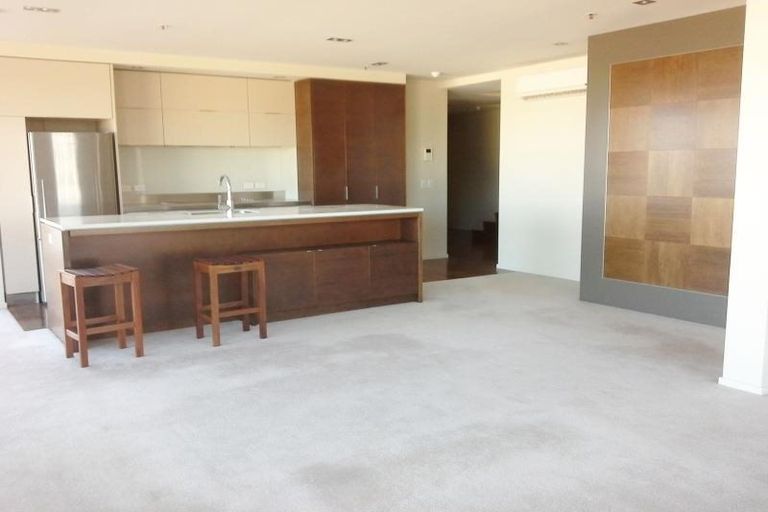 Photo of property in 22 Liardet Apartments, 22 Liardet Street, New Plymouth, 4310