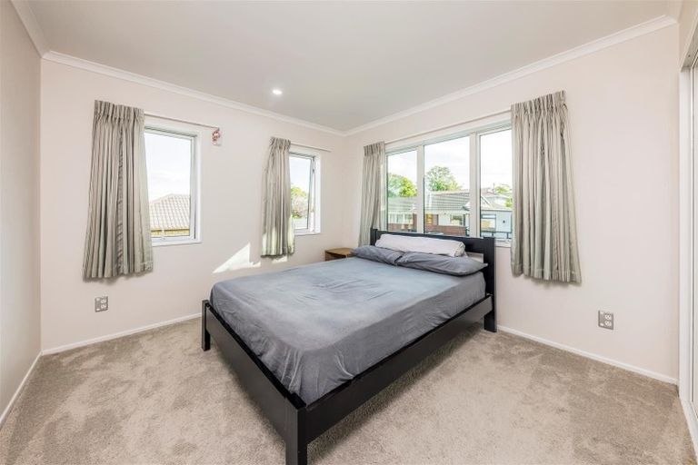 Photo of property in 27d Gifford Road, Papatoetoe, Auckland, 2025