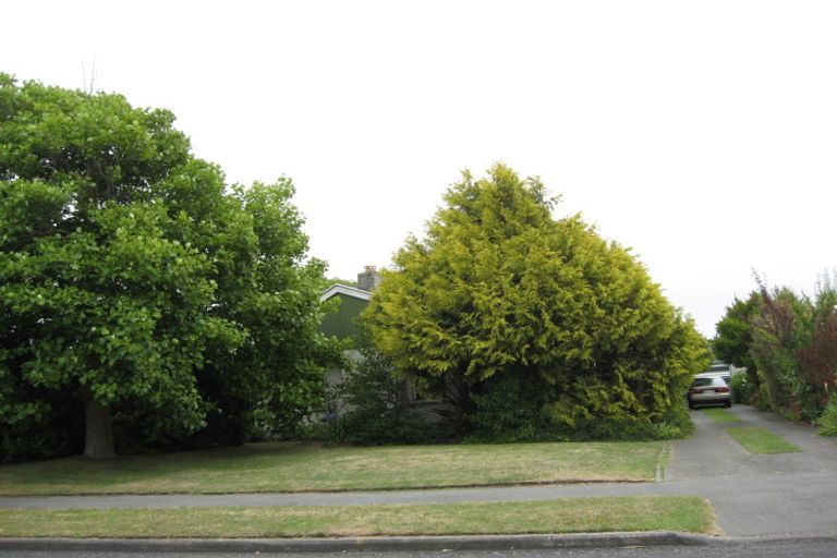Photo of property in 27 Orrick Crescent, Avondale, Christchurch, 8061