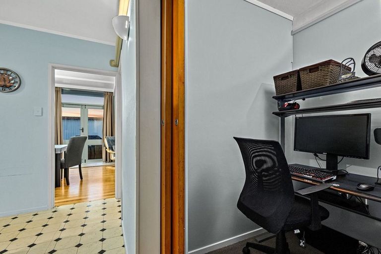 Photo of property in 5/340 Te Atatu Road, Te Atatu South, Auckland, 0610