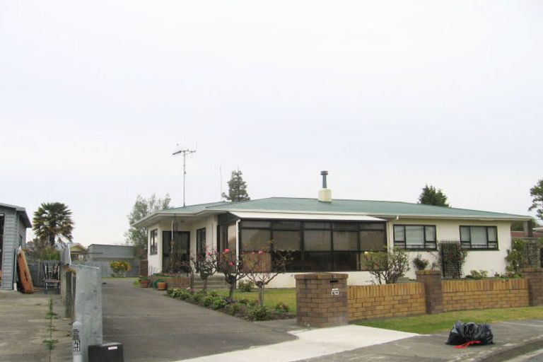 Photo of property in 2 Oxford Place, Taradale, Napier, 4112