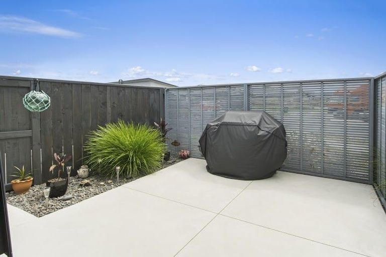 Photo of property in 28 Hebe Crescent, Papamoa Beach, Papamoa, 3118