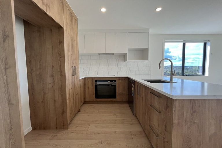 Photo of property in 1/23 Makomako Drive, Orewa, 0931