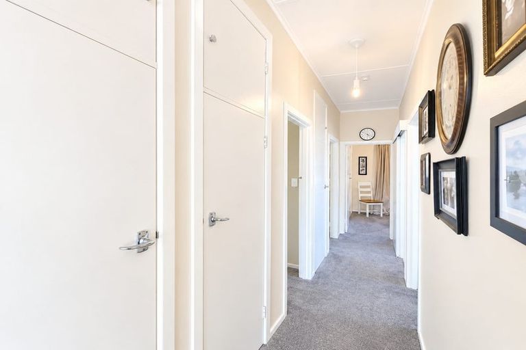 Photo of property in 5 Limbrick Street, Waipawa, 4210