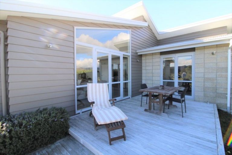 Photo of property in 122 The Fairway, Matarangi, Whitianga, 3592