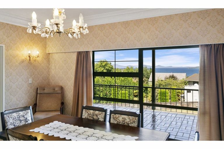 Photo of property in 62 Harvey Street, Waipahihi, Taupo, 3330