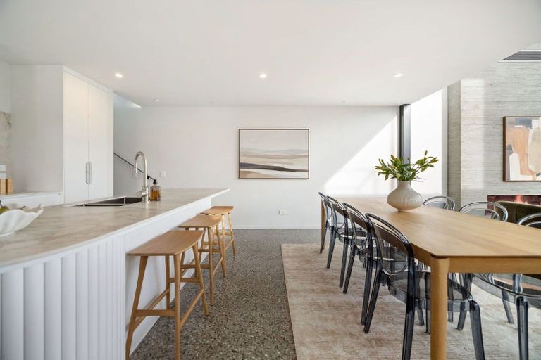 Photo of property in 10 Soudley Court, Jacks Point, Queenstown, 9371