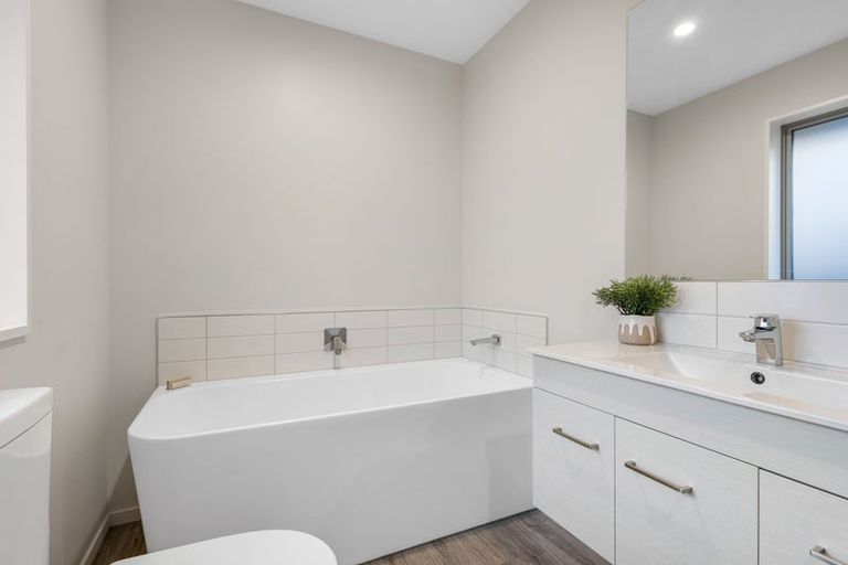 Photo of property in 66 Stationmasters Way, Prebbleton, 7604