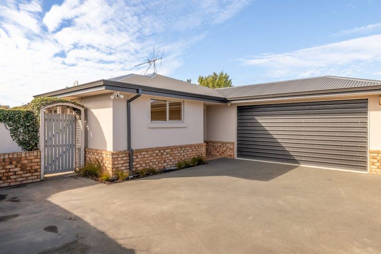 Photo of property in 183 Estuary Road, South New Brighton, Christchurch, 8062