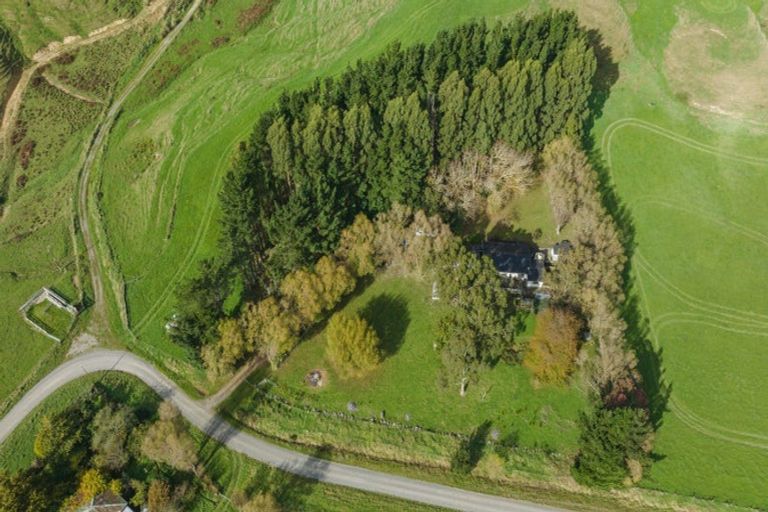 Photo of property in 83 Ridge Road North, Mangatainoka, Pahiatua, 4982