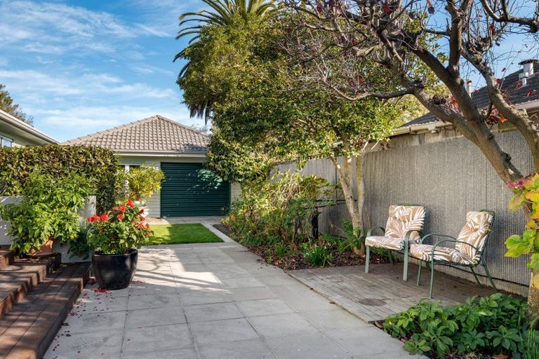 Photo of property in 100 Memorial Avenue, Ilam, Christchurch, 8053