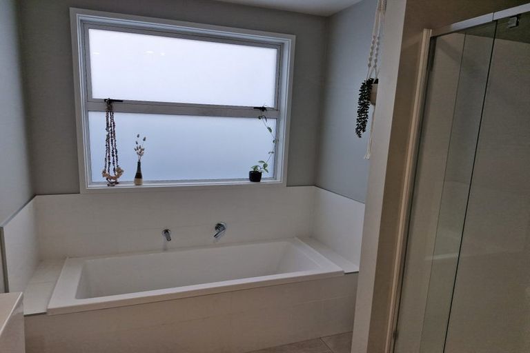 Photo of property in 1 Chain Place, Papamoa, 3118