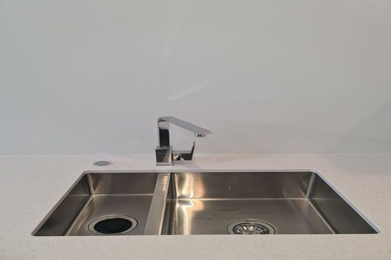 Photo of property in 16 Kopua Place, Whitby, Porirua, 5024