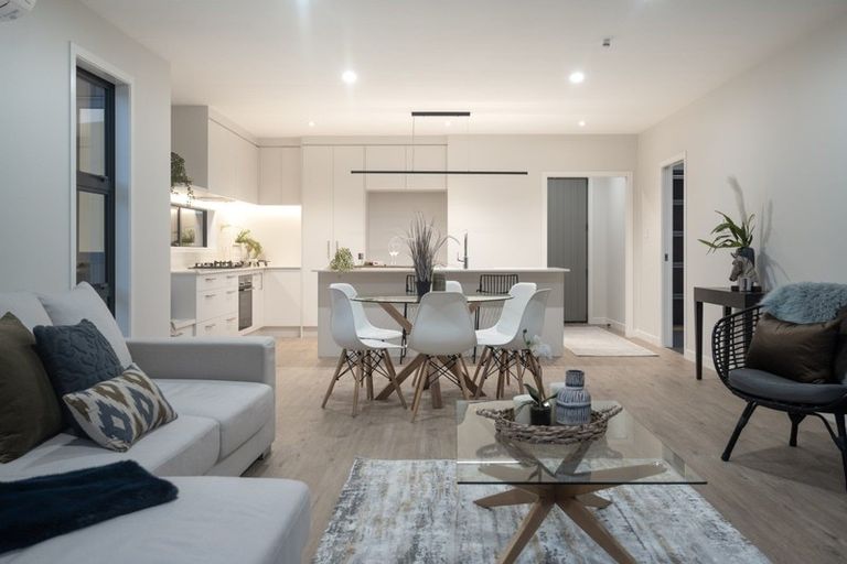 Photo of property in 8 Clovelly Road, Bucklands Beach, Auckland, 2012