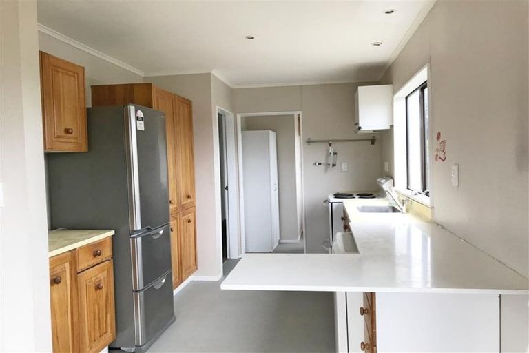 Photo of property in 38 Dominica Crescent, Grenada Village, Wellington, 6037