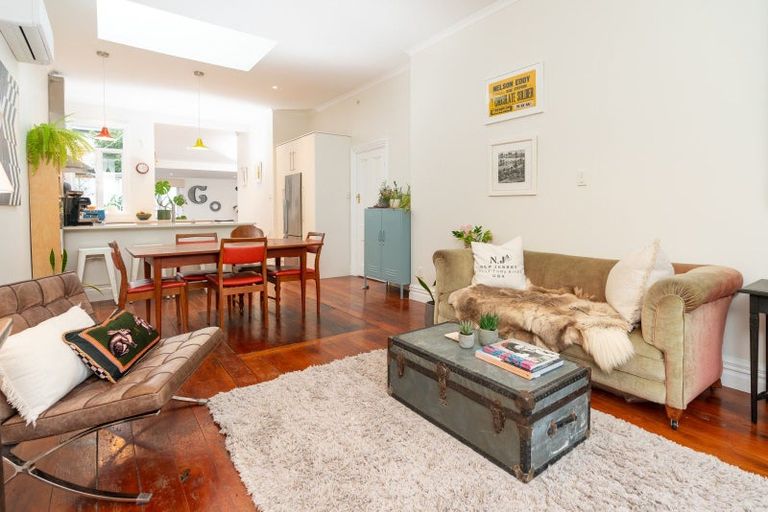 Photo of property in 33 Owen Street, Newtown, Wellington, 6021