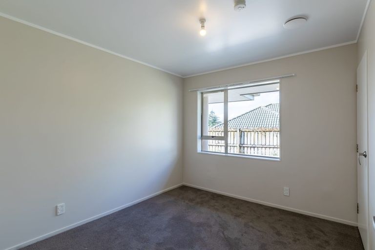 Photo of property in 100e Parrs Cross Road, Henderson, Auckland, 0612