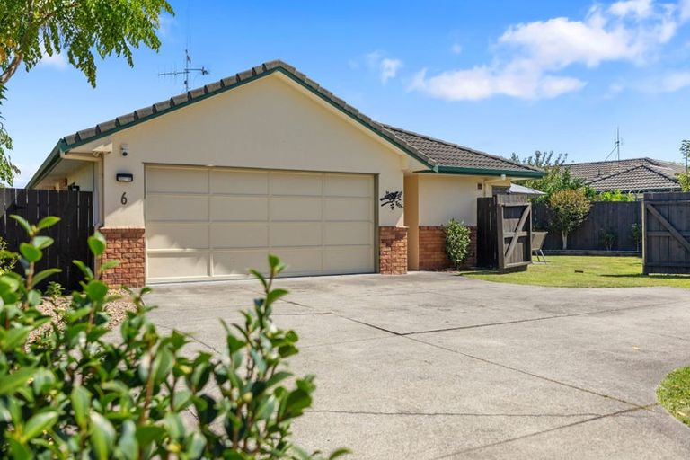Photo of property in 6 Mcleod Place, Papamoa Beach, Papamoa, 3118