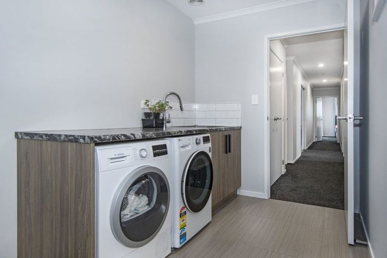 Photo of property in 12 Maui Place, Te Kamo, Whangarei, 0112