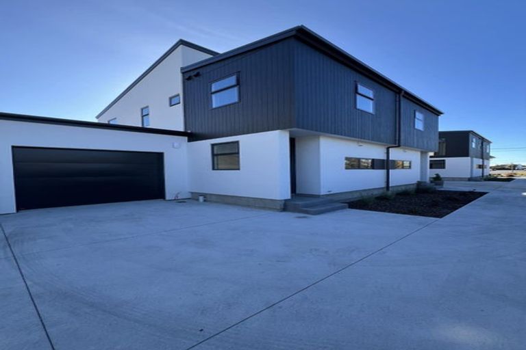 Photo of property in 2/38 Wildberry Street, Woolston, Christchurch, 8023