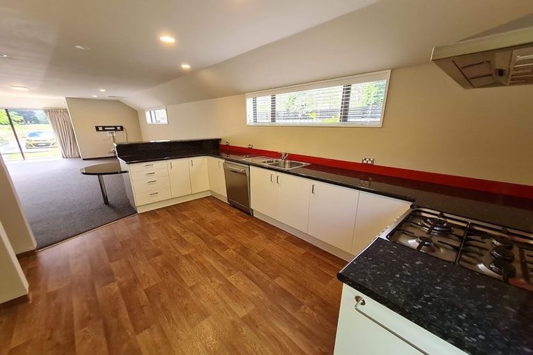 Photo of property in 4 Regalwood Close, Parklands, Christchurch, 8083