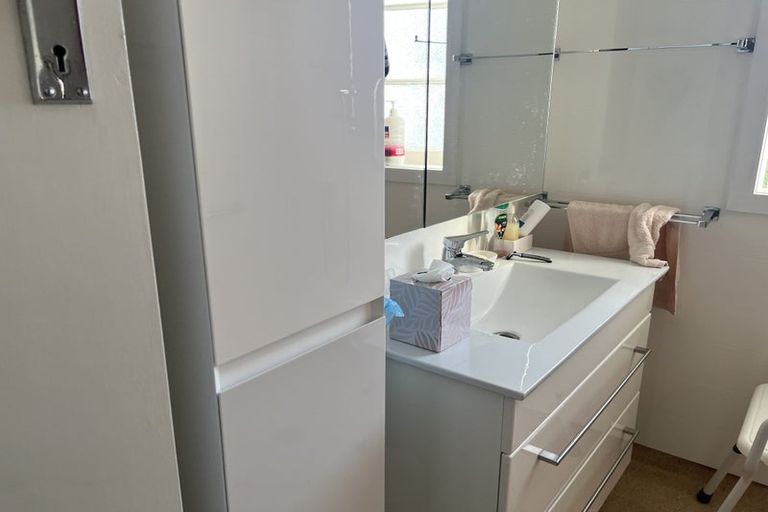 Photo of property in 75 Dixon Avenue, Hawera, 4610