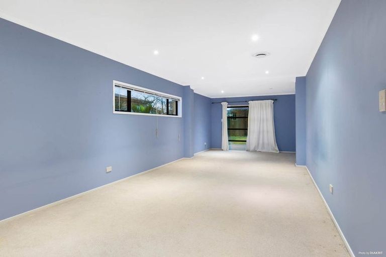 Photo of property in 36 Sea Spray Drive, Bucklands Beach, Auckland, 2012