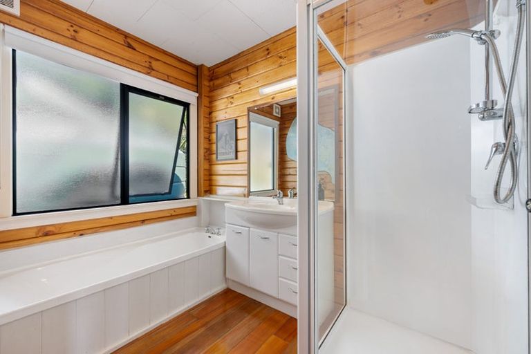 Photo of property in 3 Edwin Mitchelson Road, Muriwai, Waimauku, 0881