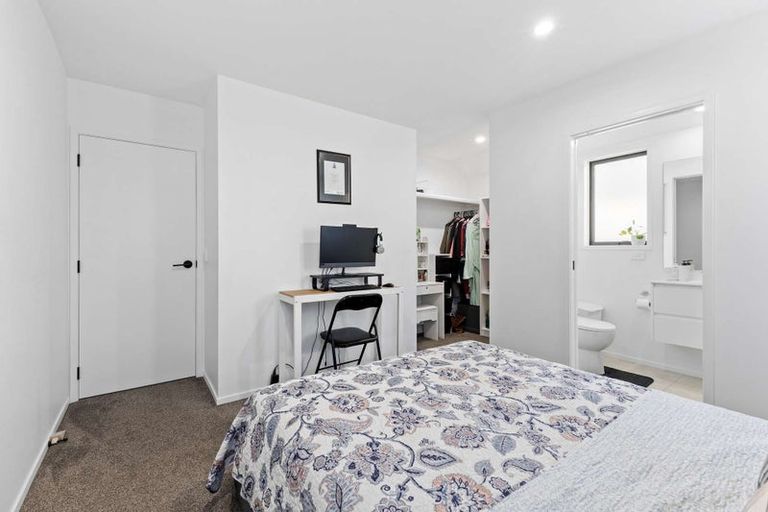 Photo of property in 6b Clerke Place, Marfell, New Plymouth, 4310