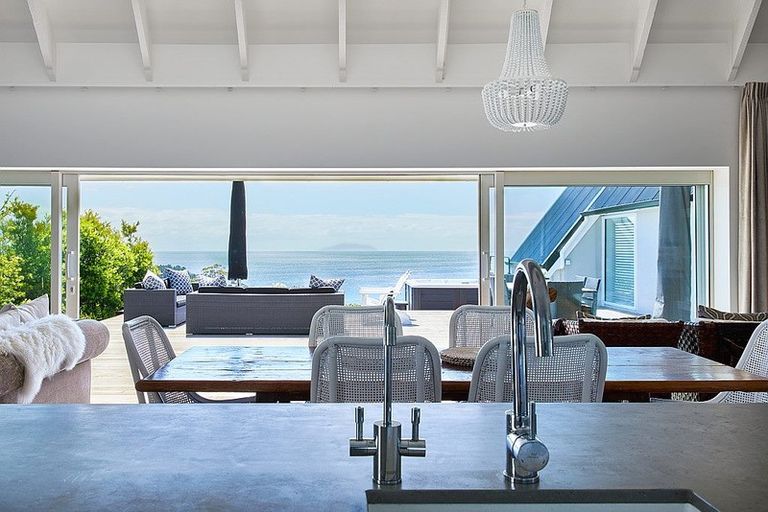 Photo of property in 66 Cory Road, Palm Beach, Waiheke Island, 1081